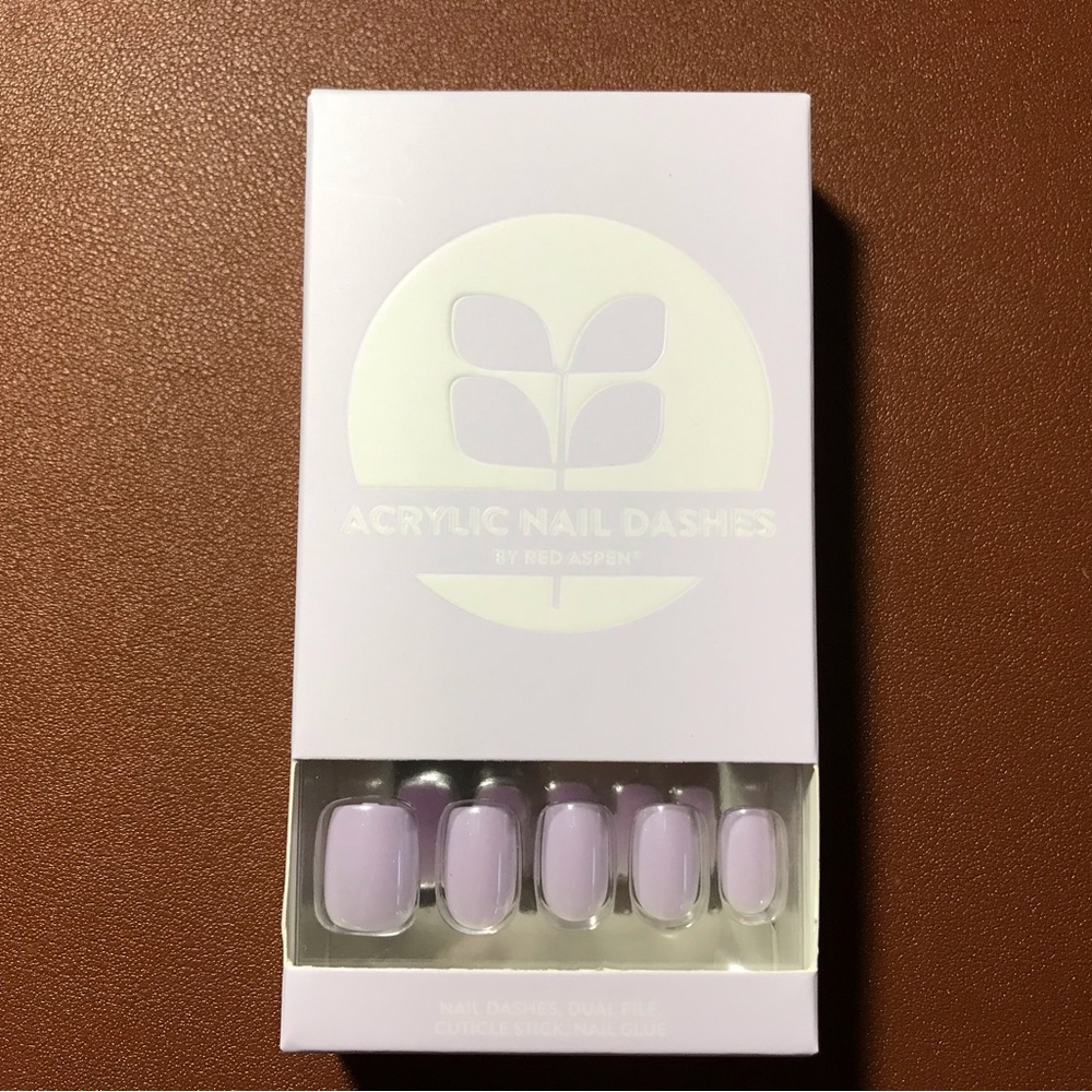 Short Squoval Press On Nails New In Box Popular Paxley